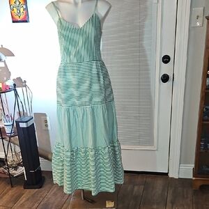 Elegant Striped Maxi Dress in Green
